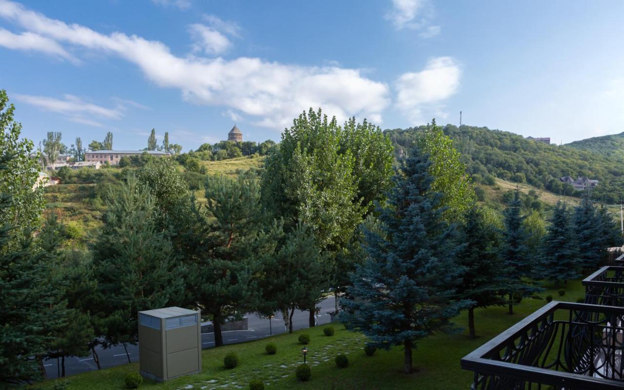 Tsaghkadzor Marriott Hotel מראה חיצוני תמונה
